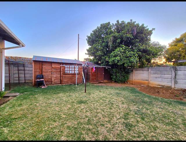 2 BEDROOM HOUSE FOR SALE IN HUNTINGDON